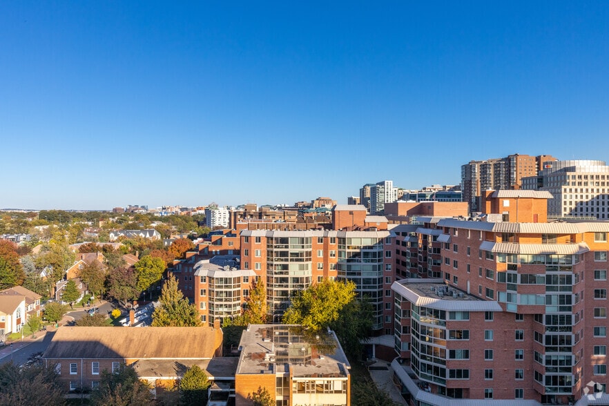 More Photos Of 1005 N Glebe Rd, Arlington Medical For Lease