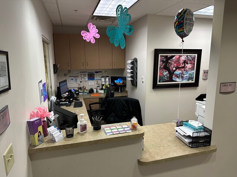 More Photos Of 4895 Windward Pky, Alpharetta Medical For Lease