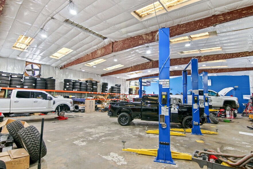 More Photos Of 7329 Spa Rd, Charleston Industrial For Sale