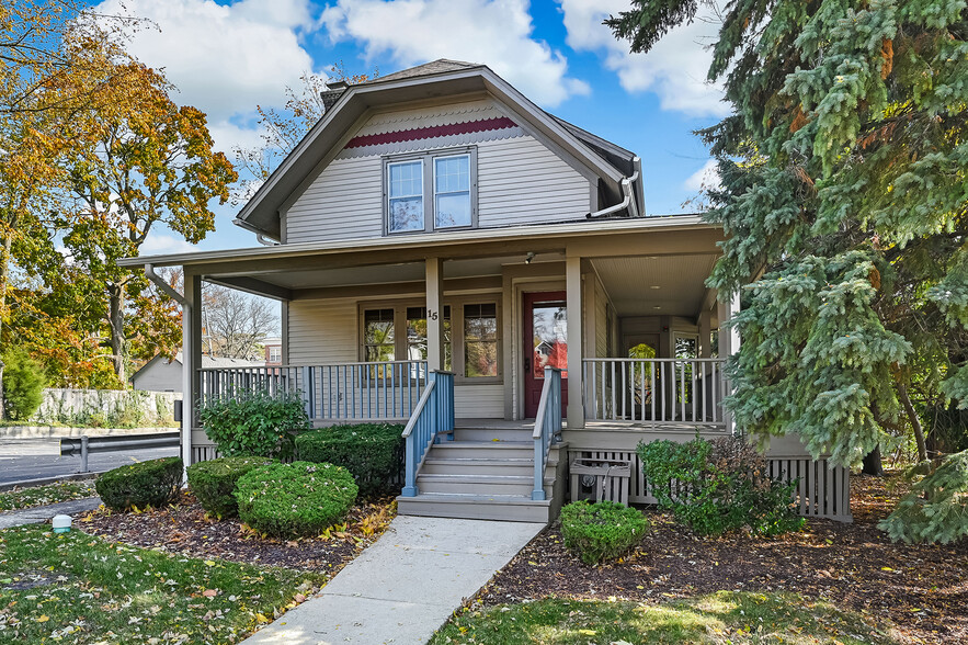 Primary Photo Of 15 N Lincoln St, Hinsdale Office For Sale