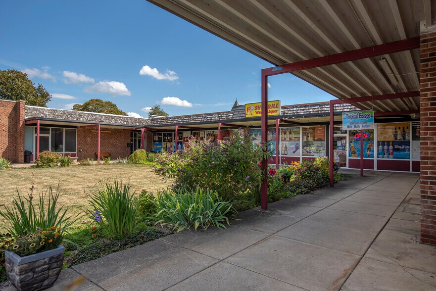 More Photos Of 600-606 Sherrill Rd, Sherrill General Retail For Sale