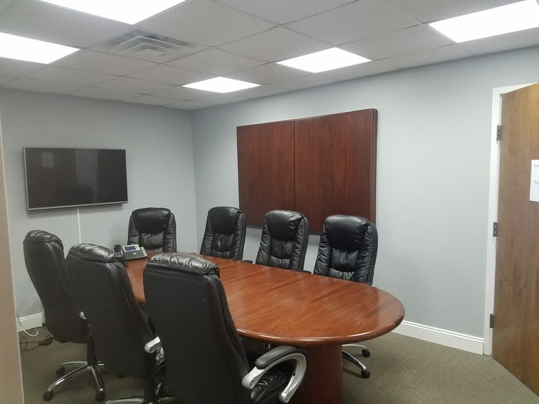 More Photos Of 8830-8854 Rixlew Ln, Manassas Flex For Lease
