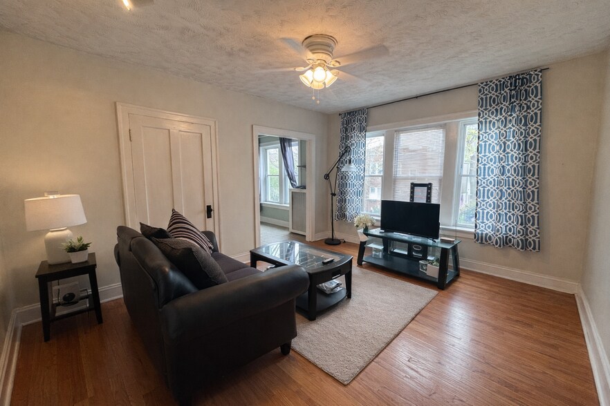 More Photos Of 3457 N Ridgeway Ave, Chicago Apartments For Sale