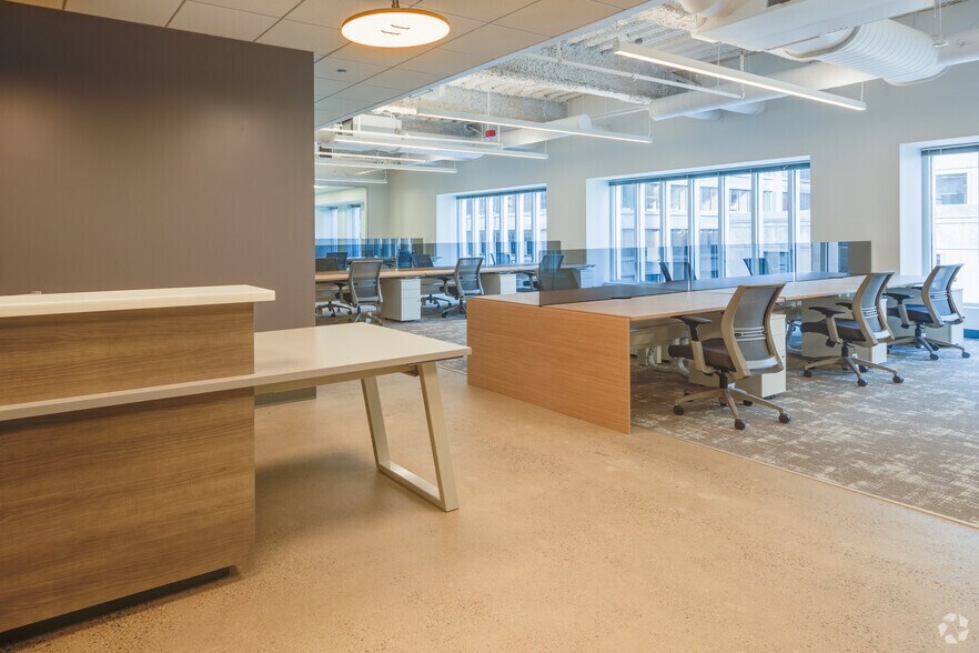 More Photos Of 190 S La Salle St, Chicago Office For Lease