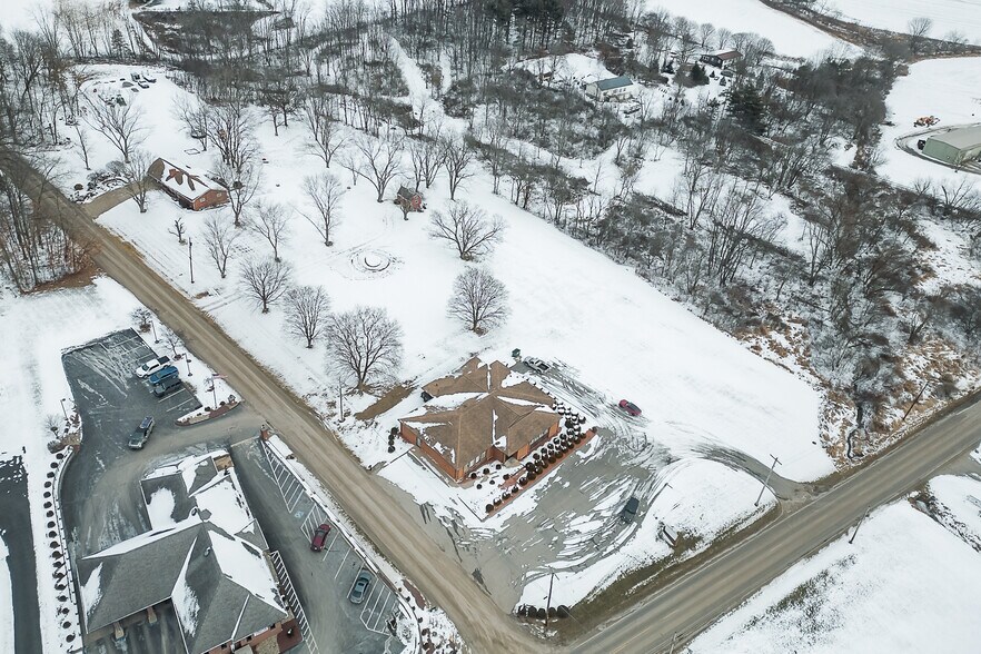 More Photos Of 1482 Butler Rd, Worthington Medical For Sale