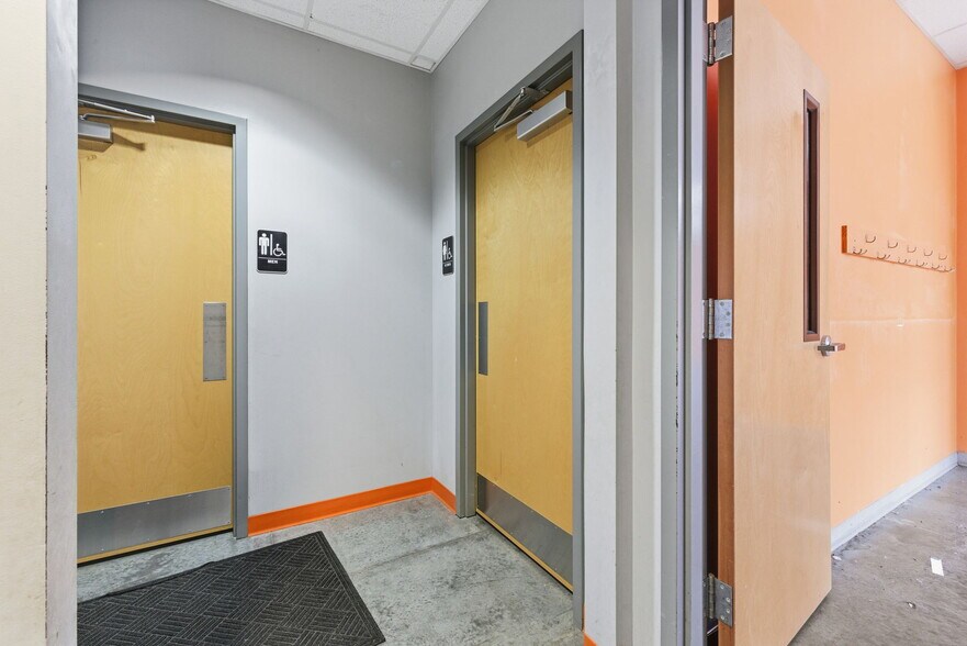 More Photos Of 3201 Northside Dr, Raleigh Light Distribution For Lease