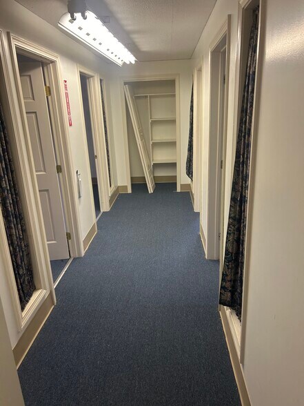 More Photos Of 50 King St, Torrington Office For Sale
