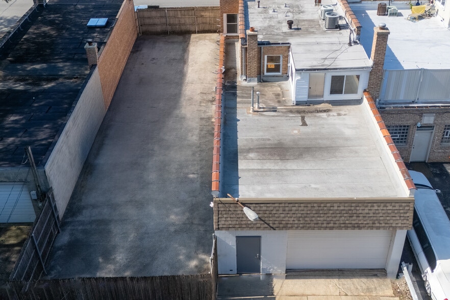 More Photos Of 6135 N Elston Ave, Chicago Office Residential For Sale