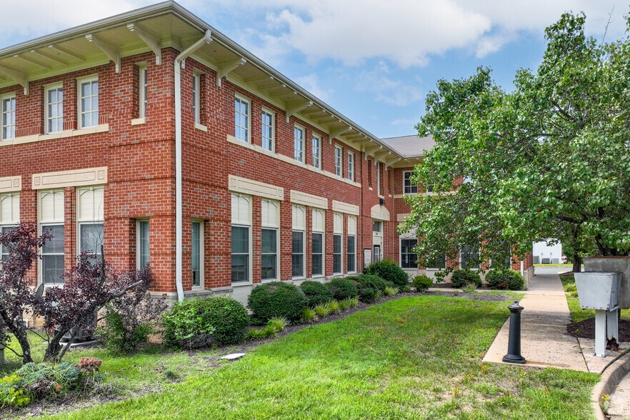 More Photos Of 3920 Plank Rd, Fredericksburg Office Residential For Sale