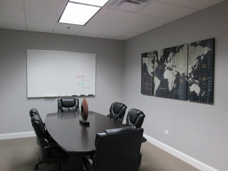 More Photos Of 245-285 Stonegate Rd, Algonquin Medical For Sale