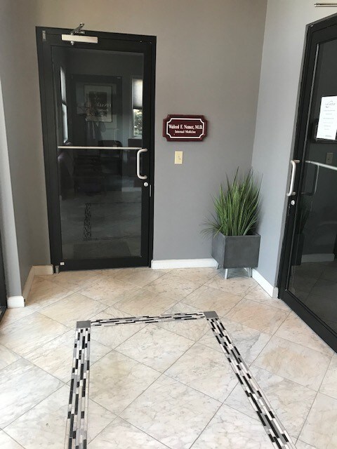 More Photos Of 908 E Waterloo Rd, Akron Medical For Lease