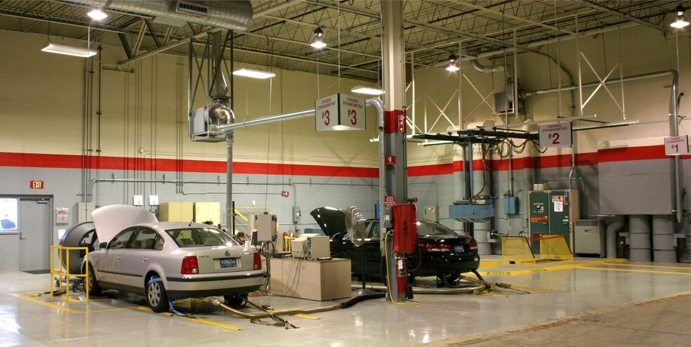 More Photos Of 12501 E Grand River Ave, Brighton Flex For Sale