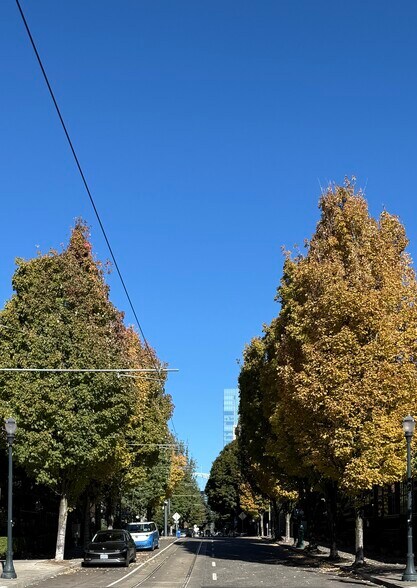 More Photos Of 1100 NW Glisan St, Portland Office For Lease