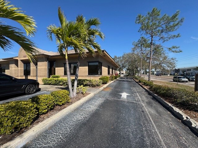 More Photos Of 5405-5415 Park St N, Saint Petersburg Medical For Lease