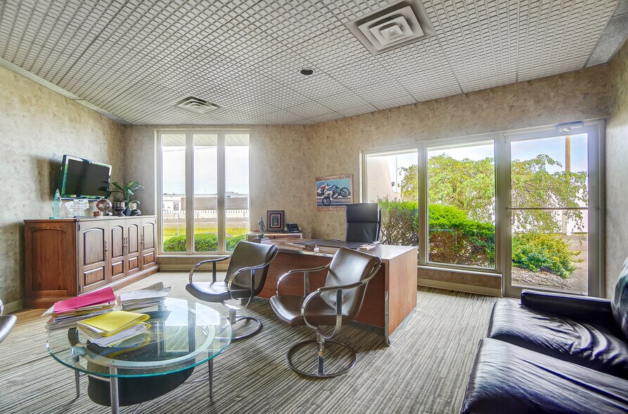 More Photos Of 4745 Wadsworth Rd, Dayton Warehouse For Lease