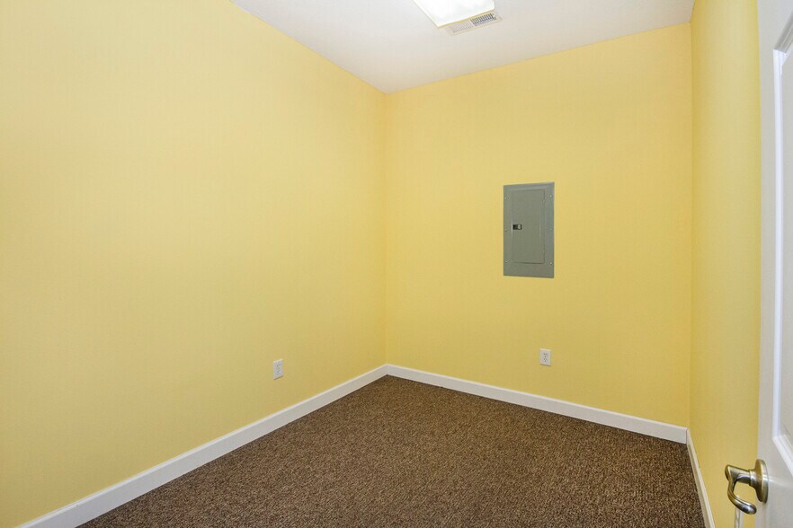 More Photos Of 4409 Central Ave Pike, Knoxville Office For Sale