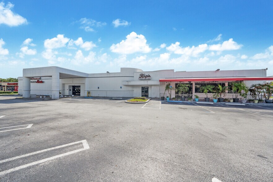 More Photos Of 2200 N Federal Hwy, Pompano Beach Bowling Alley For Sale