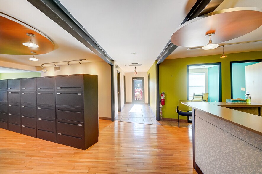 More Photos Of 3925-3927 Brotherton Rd, Cincinnati Office For Sale