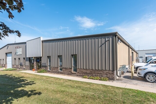 More Photos Of 1253 Cobblestone Way, Woodstock Warehouse For Sale