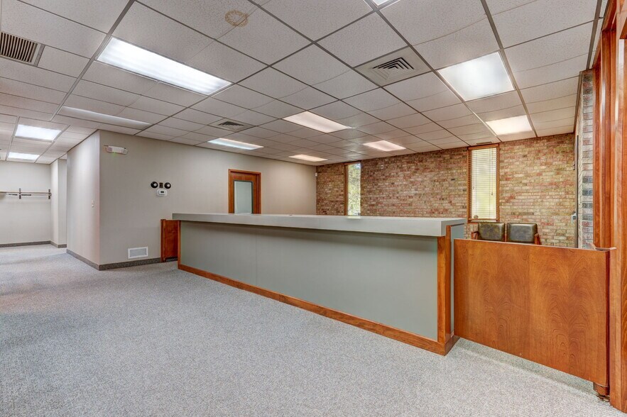 More Photos Of 3311 Burlington Rd, Greensboro Office For Sale
