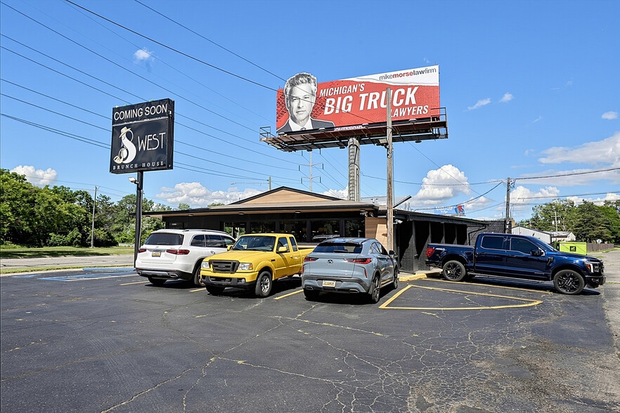 More Photos Of 24737 W 8 Mile Rd, Detroit Restaurant For Sale