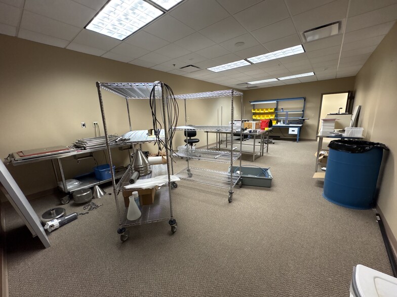 More Photos Of 3589 Sagamore Pky, Lafayette Office For Lease