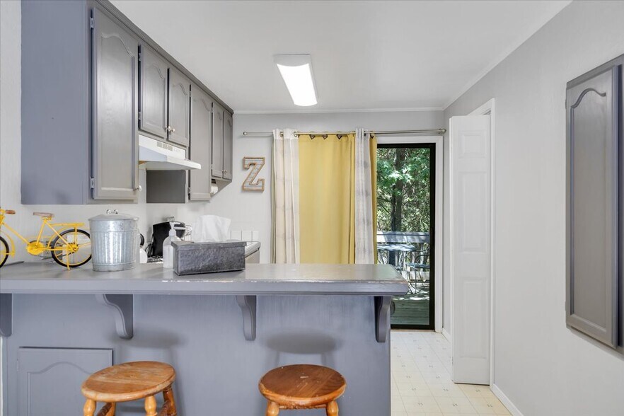 More Photos Of 22732 Middle Camp rd, Sonora Hotel For Sale