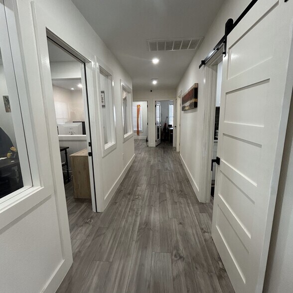 More Photos Of 2915 Medical Arts St, Austin Medical For Sale