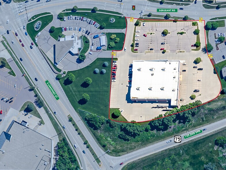 More Photos Of 4730 Sergeant Rd, Sioux City Freestanding For Sale