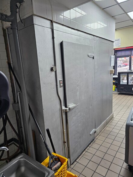 More Photos Of 319 Nassau Rd, Roosevelt Storefront For Lease