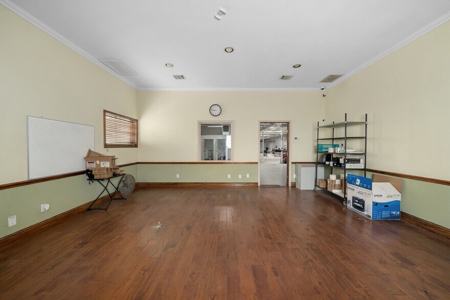 More Photos Of 6001 Tension Dr, Fort Worth Manufacturing For Sale