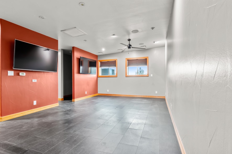 More Photos Of 738 Castleton Rd, Castle Rock Warehouse For Lease