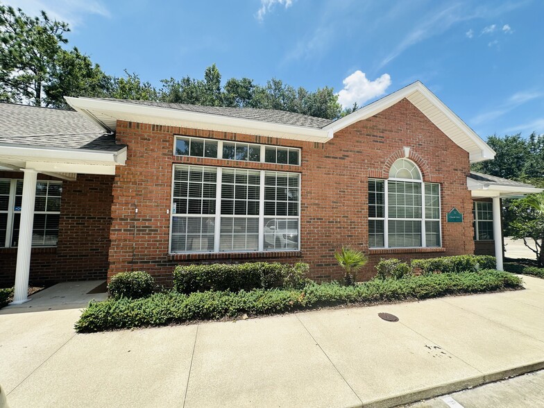 More Photos Of 12443 San Jose Blvd, Jacksonville Medical For Lease