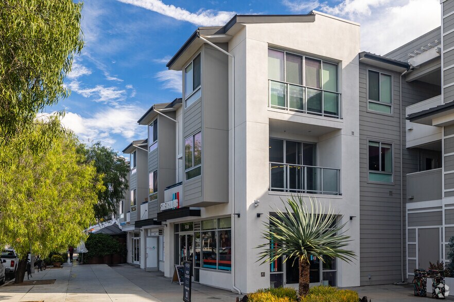 More Photos Of 512 Rose Ave, Venice Apartments For Lease