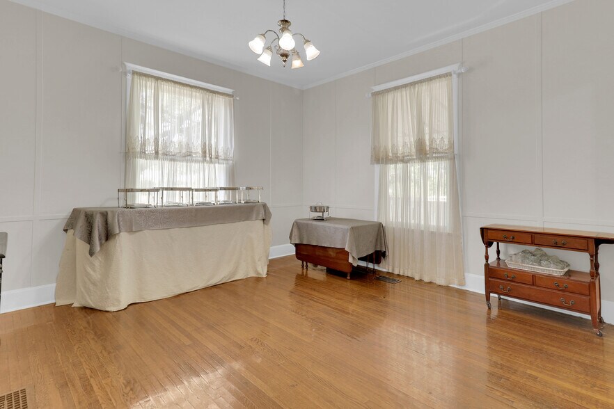 More Photos Of 312 S Tennessee St, McKinney Office For Lease