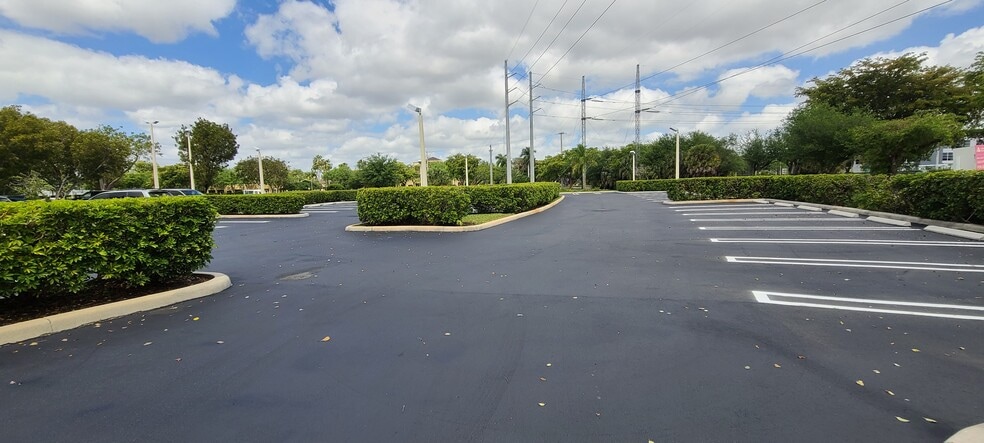 More Photos Of 14400 NW 77th Ct, Miami Lakes Office For Lease