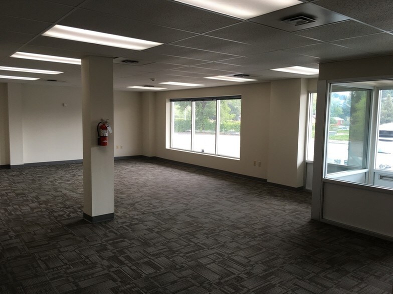 More Photos Of 2014 W 6th Ct, Spokane Warehouse For Lease