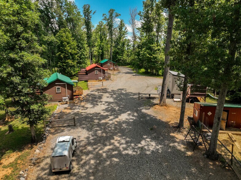 More Photos Of 127 Deer Hill Ln, Weaverville Specialty For Sale
