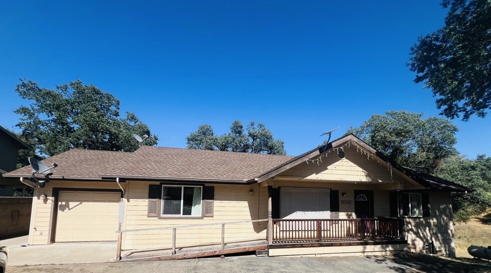Primary Photo Of 5109 Smith Rd, Mariposa Office For Sale
