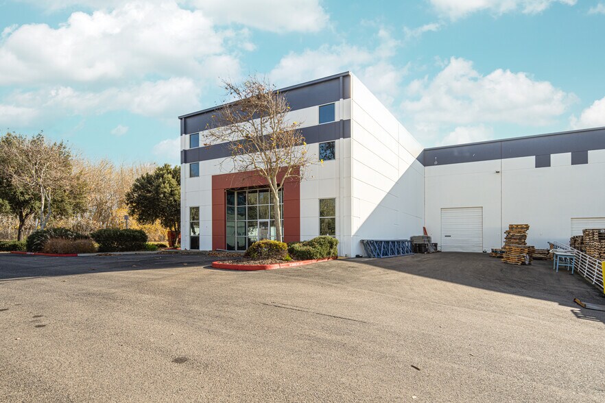 More Photos Of 11960 S Harlan Rd, Lathrop Distribution For Lease