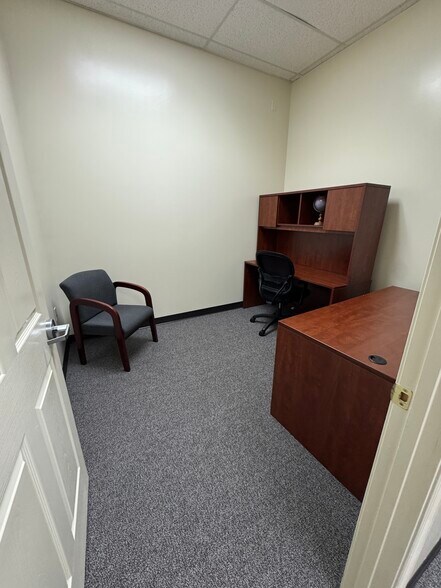 More Photos Of 3280 Pine Orchard Ln, Ellicott City Office For Lease