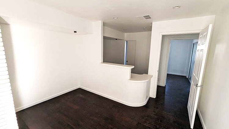 More Photos Of 14432-14434 Gilmore St, Van Nuys Medical For Sale