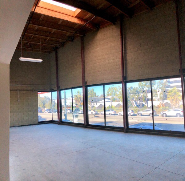 More Photos Of 6050-6056 W Jefferson Blvd, Los Angeles Loft Creative Space For Lease