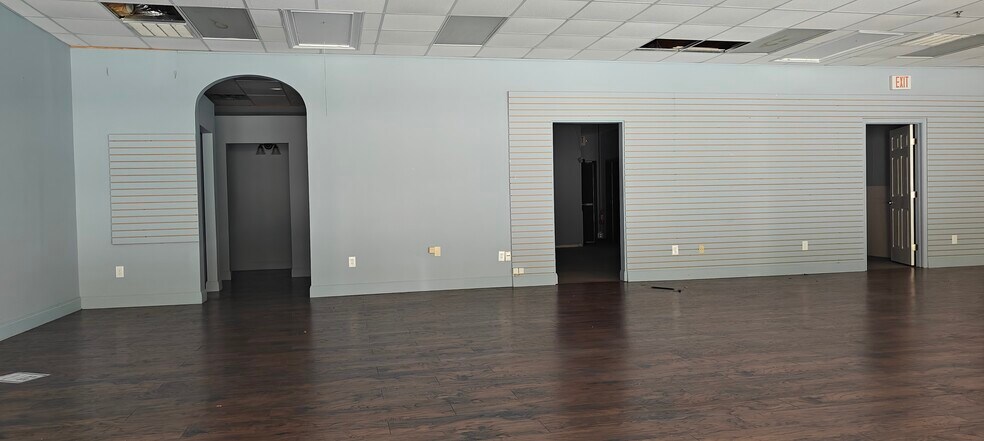 More Photos Of 600-634 Eagles Landing Pky, Stockbridge Storefront For Lease