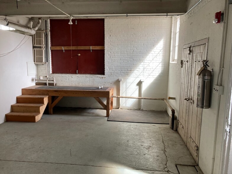 More Photos Of 11 Boyd St, Watertown Office Residential For Lease