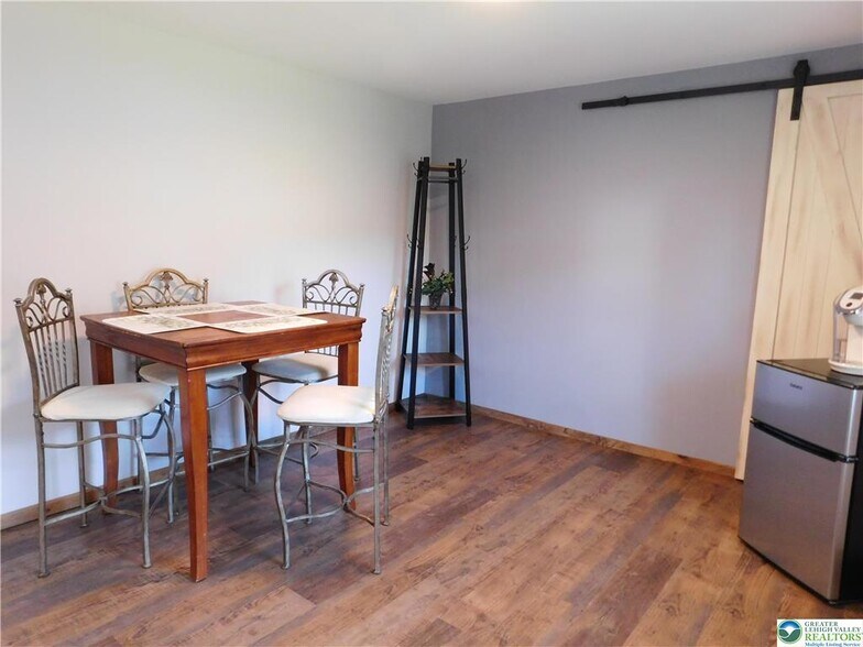More Photos Of 992 Clamtown Rd, Tamaqua Office For Lease