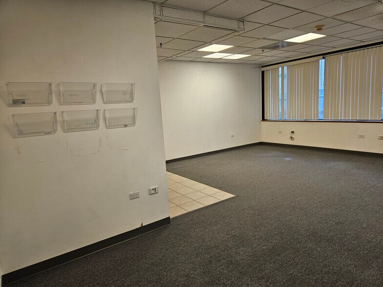 More Photos Of 932 N Wright St, Naperville Office For Lease