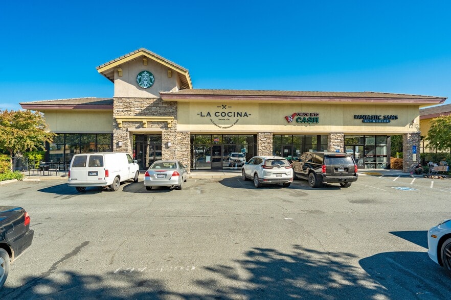 More Photos Of 1212-1214 Airport Park Blvd, Ukiah Freestanding For Lease