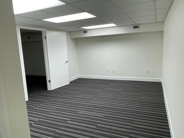 More Photos Of 16115 SW 117th Ave, Miami Showroom For Sale