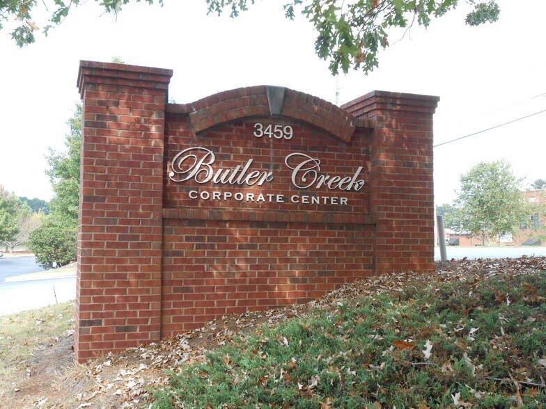 More Photos Of 3459 Acworth Due West Rd, Acworth Office For Sale